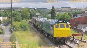 #Class25 25279 & #Class24 D5054 'Phil Southern' taking the 11:05 off #Rawtenstall, East Lancashire Railway Diesel Gala Day 1 action... ℹ️https://www.eastlancsrailway.org.uk/events-activities/summer-diesel-gala/ #elrdiesel #elrsummer2023 #elrdieselgala | Railcam