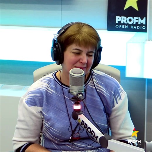 Mâine este ziua de naștere a celui mai fidel ascultător PROFM, Vlad! ❤️ Împreună cu mama lui ne-am gândit să îi facem o surpriză și l-am adus în studioul PROFM să îl sărbătorim așa cum merită! 🫶🏻 Vlad a fost constant alături de noi și merită toată apreciere din lume! 🩵 Să curgă cu urări de bine în comentarii! 👇🏻 | ProFM Romania