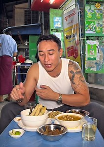 961K views · 21K reactions | ရန်ကင်း မိုးကောင်းမီးပွိင့်နားက မွှေးမွှေးဆိတ်စွပ်ပြုတ်စားမယ် #burmesefood #burmeseguide #streetfood #foodvlogger | Burmese Guide | Facebook