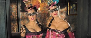 Penelope Cruz & Salma Hayek - 'Bandidas' (2006)