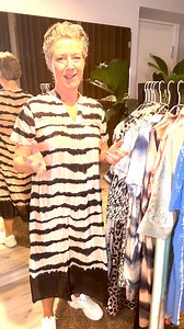 3.7K views · 33 reactions | Til dig der elsker farverige kjoler  Lige nu er udvalget af festlige kjoler stort, men jeg ved af erfaring at det går hurtigt for nogle af modellerne. DERFOR ..... Besøg os i butikken og se dem alle in real life eller shop online på dresslab.dk  | DressLab | Facebook