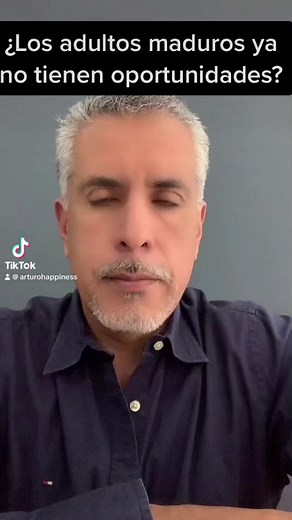 #Recuerdos crees que por tener canas y algunas arrugas ya no tienes oportunidadesAquí te pongo algunos ejemplos maravillosos de cómo no importa la edad para poder emprender y cumplir sueños #psicologiapositiva #bienestaremocional #felicidad #happylosophy #motivacion #inspiracion #autoestima #adultomayor #vejez #viejos #madurez | Arturo Villegas