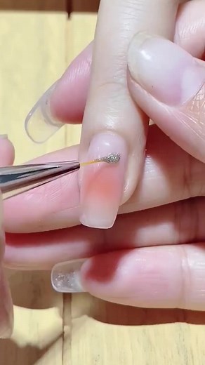 Diamond silver butterfly style #diamond #silver #butterfly | 홏홖황황홤홤홨 | Facebook