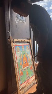 Tibetan traditional Thangka painting Menri style from 14th century. Fully natural pigments with Korean and Nepali gold. It took 120 days. #painting #artlover #naturalart #tibetanarts #thangka #himalayanart | Minwang Thangka Art