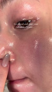 318K views · 2.2K reactions | Oil cleansing is still my holy grail for clean pores >> #skin1004 #cleansingoil #skincare101 #pores #skincare #acne #porecare | Song Of Skin | Facebook