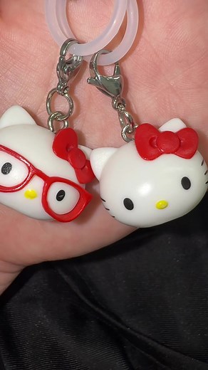 ダイソー キティちゃんバスボムの見分け方とめじるしチャームまとめ