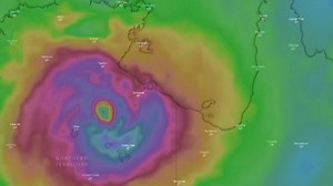 Cyclone Esther makes landfall near NT, Qld border