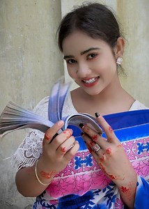 718K views · 13K reactions | কবিতা ফেইসবুক থেকে কত টা*কা আয় করে ভিডিও দেখলে বুঝবেন। | Ranga Entertainment | Facebook