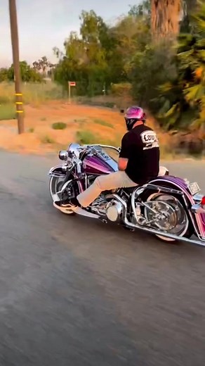 3.1K views · 177 reactions | Cruisin' with Cuztom Kraft  #harley #vtwin #deluxe #vicla #harleydavidson #chicano #heritage #roadking #electraglide #harleysofinstagram #fishtails #apehangers #softail #roadglide #motorcycle #lowrider #bikelife #chicanostyle | Cuztom Kraft | Facebook