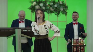 🤗 Lume dragă, astăzi este nuntă mare! Vă cântă Formatia Belcanto și este mare sărbătoare! ✨🤠 Dăm tonul distracției și împreună trăim cele mai frumoase clipe!💃🕺 #Belcanto #distractie #eleganta #profesionalism Muzică: Constantin Ioniche Text: #CristinaMariaParvuTextier | Formatia Belcanto