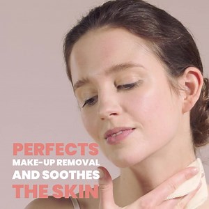 Elevate your makeup removal routine with Avène Toning Lotion. It expertly tones, removes makeup evenly, and provides daily protection, making it ideal for sensitive, dry skin. Enriched with Avène Thermal Water for soothing care, it's alcohol-free for immediate comfort. This formula softens, balances pH, and calms the skin.  | Eau Thermale Avène | Facebook