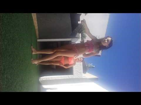 O que temos para hoje para Iara e Carol "desafio na piscina "(parte 1)