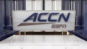 They call it the hot corner for a reason! 📺: ACCNX | Miami Hurricanes Baseball