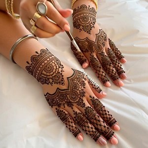 47K views · 83 reactions | A beautiful display of intricate henna art on delicate hands, complete with lace-like patterns and elegant accessories | Stylish Mehndi Design | Facebook