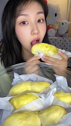 Sầu riêng 🫶🏻 #muckbangeatingshow #muckbangeating #asmrsounds #muckbangs #asmrtiktoks #eatingasmr #eat #asmrvideo #caitiemmukbang #eating #asmr #fypシ #eatingsounds #muckbangasmr #viral #asmrfood #xuhuong #foryou #Mukbang #mukbangasmr #muckbang | Cái tiệm Mukbang