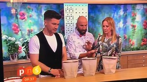 Video: Magic trick goes disastrously wrong on live TV | Video: Magic trick goes disastrously wrong on live TV