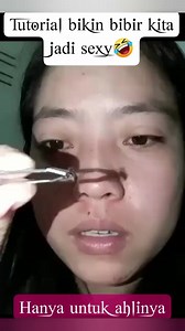 Inilah tutorial bikin bibir kakak jadi sexi seketika😂😂😁😁🙏 Jangan di coba ya KK kalo tak ingin jadi sexi beneran 😂😂😂😁🙏 #hiburan #lucu #unik #terapi #sulam #bibir #alami #natural #reels #viral #video #fyp | Anom Prana Al-Fath