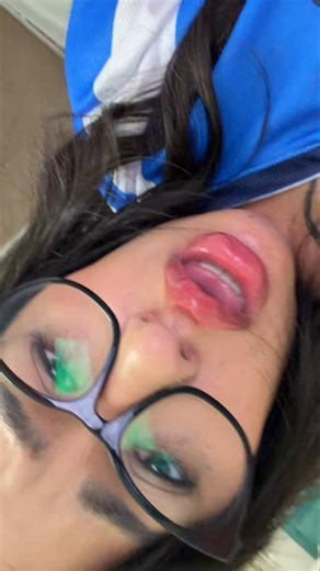 RT @munequitaenfaa: Would you like your cock to be in there instead of this toy?😋