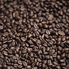 How to Do an Anti-Cellulite Detoxifying Coffee Body Wrap