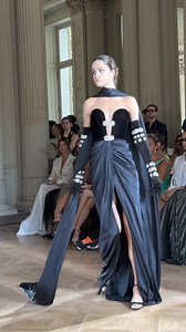 @ZUHAIR MURAD collection is always a dream ✨ #hautecouture #zuhairmurad #couture #fashion #hautecouture | Tendencias y Diseños Franchetto