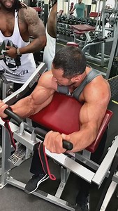 Golds Gym Kuwait 🇰🇼 #motivation #gymlife #passion #muscle #dream #fit #challengeyourbody #challengeyourself #trainhard #bodybuildingmotivation #bodybuilding #instahealth #fitspo #squats #athlete #determination #love #noexcuses #exercise #gymlife #workout #bodygoals #fitnesspro95 #fitnesspro #protien #strength #uk #use | Edmond Gyekye