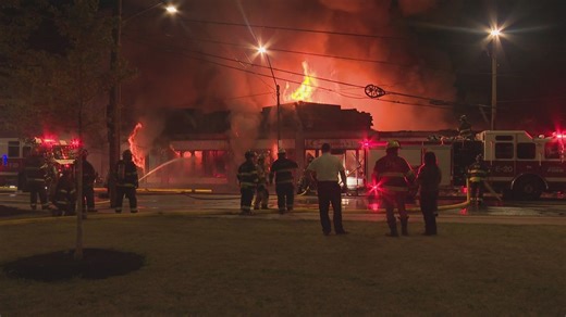 Cleveland fire: Blaze destroys restaurant, hall