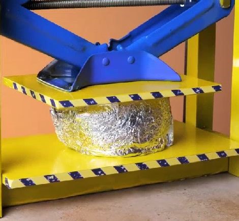 Endless potential of a foil! Would you believe these crafts were made out of it? | 5-Minute Crafts