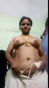 Tamil aunty removes saree and shows big boobs