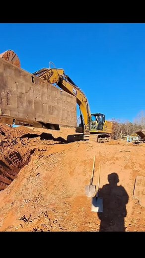 Proper Trench Box Carrying Techniques in Construction