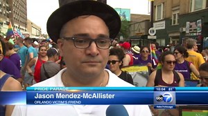 Chicago Pride Parade pays tribute to victims of Orlando shooting