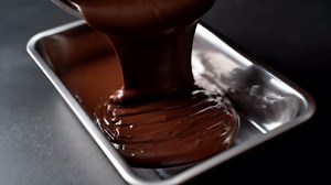 Farmhouse Fudge – Milk Chocolate Fudge, 16 oz – Rich & Creamy Milk Chocolate Fudge, Gourmet Candy Gift