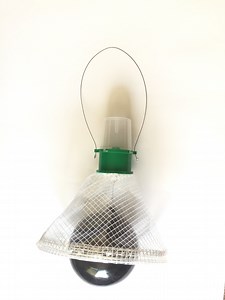 [Hot Item] Outdoor Horse Cow Fly Gadfly Wasp Catcher Trap Control System for Garden Stable L