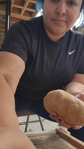 Lets cook dinner 🤤 The filling for my #empanadas o #quesadillas ground beef with potatoes | Eliza Duran