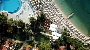 1.9K views · 64 reactions | A unique experience, #FeelGoodWeek continues to relax, soothe & energize with all its amazing activities  “Journey to the Now Boat” with the yogi, author and the founder of @mind_body_bowl Annie Clarke and 律‍♀⛵ “Sweat & Sculpt” workout with Ted Speaker, runner and master trainer Adrienne Herbert Adrienne LDN 露‍♀便  @ Hillside Beach Club | Hillside Beach Club | Facebook