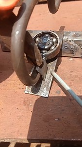 165K views · 1.1K reactions | turning scrap metal scraps into cool deadbolt locks #LOCK #DIY #WELDING | ARD welder art | Facebook
