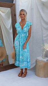 2.6K views | Weekend wanderer 冀 Calling all boho babes, this is the dress for you - Shop the Coastal Breeze Maxi Dress now | Amaroso | Facebook