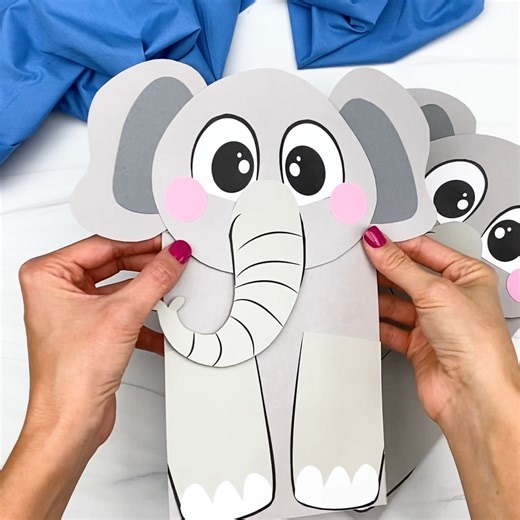 This elephant puppet craft is an easy zoo activity for kids. Get the printable template on the blog. | Simple Everyday Mom