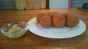 Homemade Bitterballen - Recipe croquettes from Holland - Bitterballs