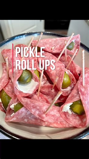 The perfect last minute 4th of July Appetizer! Crunchy, salty and a flavor everyone loves!! Recipe: www.simplefunketo.com/blog/picklerollup When is the last time you had pickle Rollups?! #picklerollups #pickleappetizer #ketoappetizer #lowcarbappetizer #simplefunketo #ketodiet #easyketorecipes #4thofjuly #4thofjulyrecipes | The Keto Dad