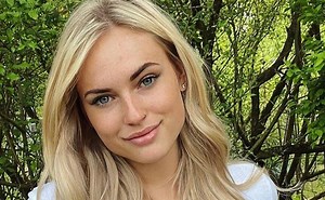 ¡Encantadora! En Múnich, Kim Denise Lang presume atrevidas fotos que levantan suspiros