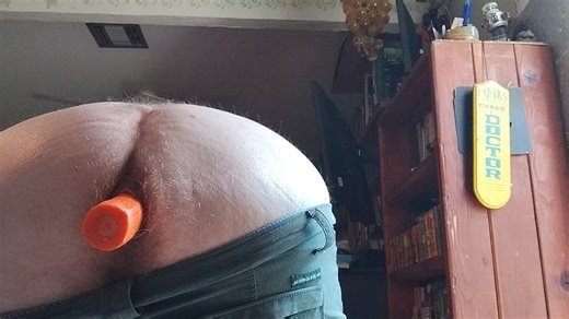 I eat a carrot from my ass