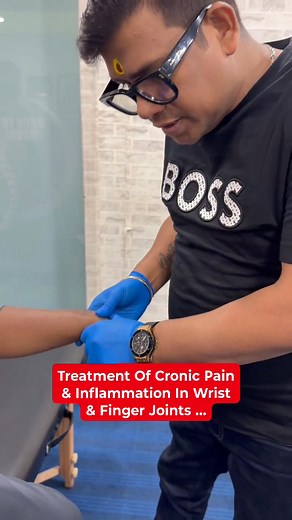 557K views · 6.5K reactions | Chiropractic Adjustment For 18 Years Old Cronic Pain & Inflammation In Wrist Joint & Finger Joints. To Get Updated Info Follow Our WhatsApp Channel: https://whatsapp.com/channel/0029Vb780V89Bb63zxnkSU0f #drrajneeshkant #worldfamousChiropractor #PainFreeIndia #chiropractic #relax | Dr.Rajneesh Kant | Facebook