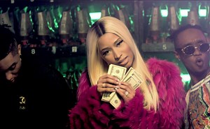 Throw Sum Mo feat. Nicki Minaj & Young Thug