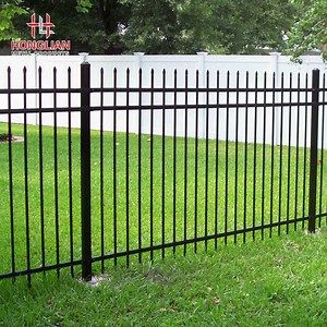 [Hot Item] Customized Square Tube Iron Palisade Tubular Garden Fence Panel