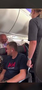 C’est la vidéo dont on parle dans la Compil du #MorningDeDifool, grosse embrouille de couple dans l’avion 😭🤣🤣 #MorningDeDifool 🎧 | Morning de Difool
