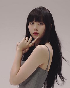 KIM SO HYUN for ELLE Singapore Cover! • The heat wave continues with the versatile Kim So Hyun, who says hi from the set of our July 2023 cover shoot 💜 Stay tuned for more exclusive updates with the actress who is set to star in the upcoming K-drama, My Lovely Liar ⚡️ cr. ellesingapore | Kim So Hyun Worldwide