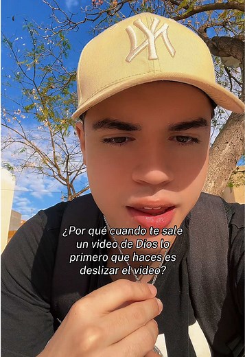 No rechaces los mensajes de Dios. Tan solo un mensaje puede cambiar tu vida, no dediques tu tiempo al mundo, dale el primer lugar al señor, y no lo evites, no huyas de su presencia, te sale un video y te vas? Cuando Dios te ama y te esta buscando!✝️🕊️.. #Dios #Jesus #espiritusanto #biblia #iglesia