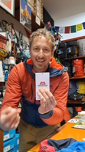 Aerofoil Cap by @mountainequipment estremamente leggero e traspirante, ideale per tutte le attività outdoor perfetto per escursionismo, trail running, alpinismo. Atamente compattabile. Taglia unica con microregolazione a velcro ed elastico. Lo trovate in bottega o su: 👉 www.fraandrea.com #scalarefamale #shoplocalbusinesses #climbing_is_my_passion #hikinhadventures #moutainequipment #mountaineering #cappellini #alpinism #shoplocal | FraAndrea