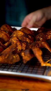 Double Dip Sriracha Wings! . Deep fried wings, tossed in sriracha, and deep fried again! . . . 📸: @thekitchenwhitelaw . . . #TheKitchenWhitelaw #chickenwings #wingwednesday #wings #chicken #buffalowings #spicywings #sriracha | The Kitchen Whitelaw