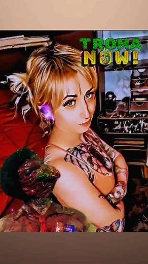 Me && the Fam anywhere cuz the clurb is wherever we are ☢️💚 @tru_80sbaby_ | Jessi Pearl Hermès